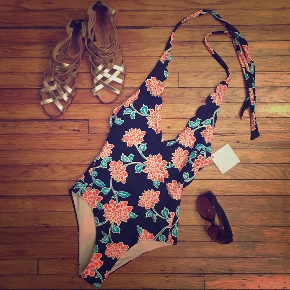 Vanilla Beach Other - NWT Vanilla Beach floral halter tie one piece